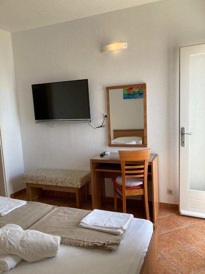 Rooms Vinka Tudor Hvar Town Exterior photo