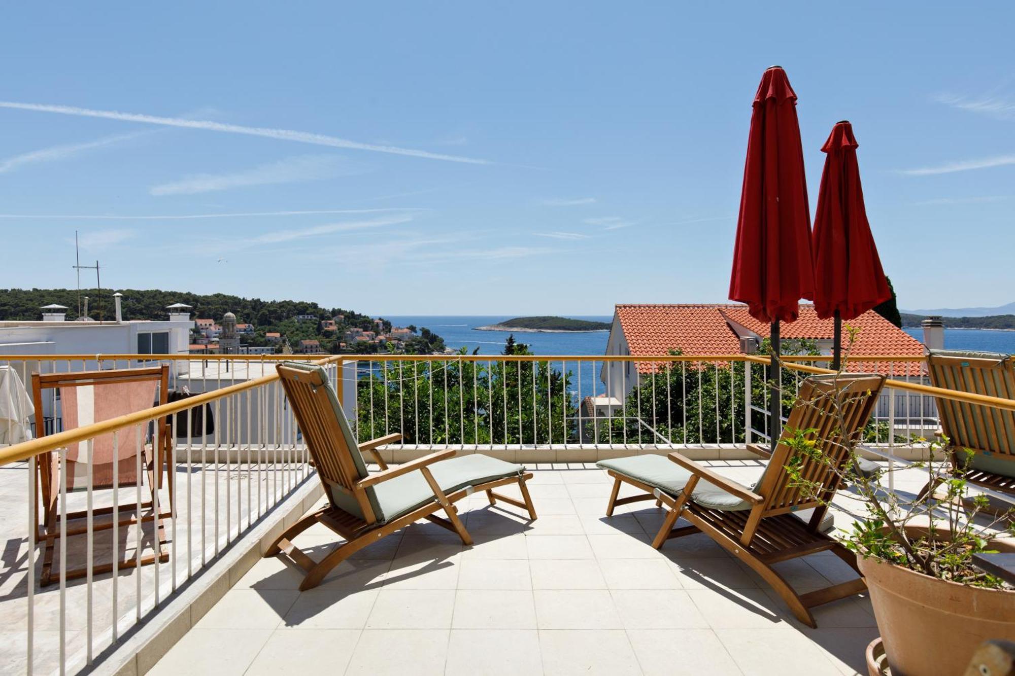 Rooms Vinka Tudor Hvar Town Exterior photo